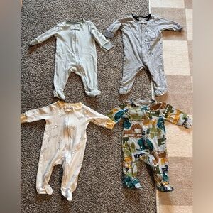 0-3 month set of 4 onesies